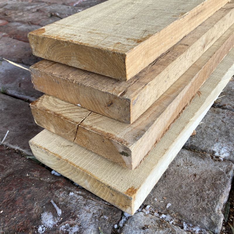 Planche de bois d'acacia imputrescible et ultra-solide